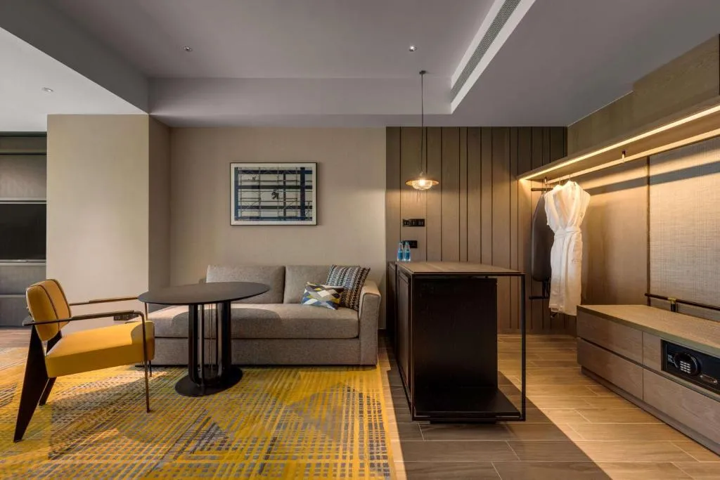 Premium King Room