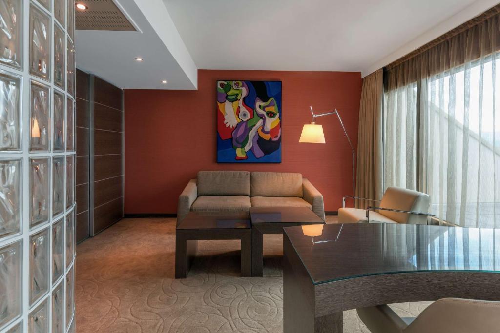 Posezení v ubytování Hilton Geneva Hotel and Conference Centre