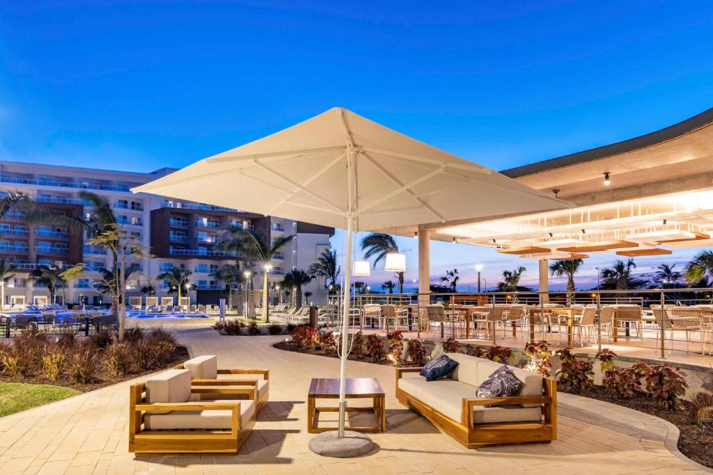 O edifício em que o resort se localiza