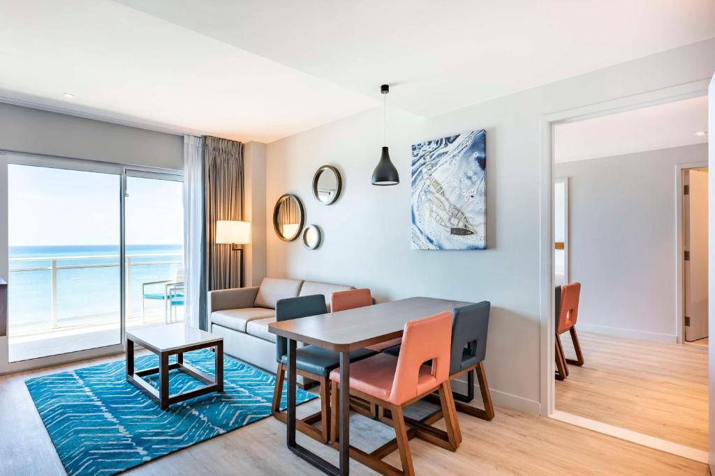 Embassy Suites By Hilton Aruba Beach Resort - One Bedroom Suite With One King Bed And Oceanview