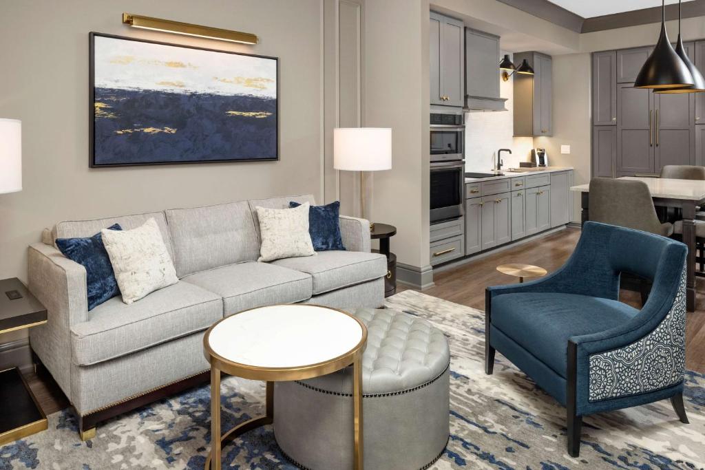 Hilton Club Liberty Place Charleston - Deluxe King Suite Met één Slaapkamer