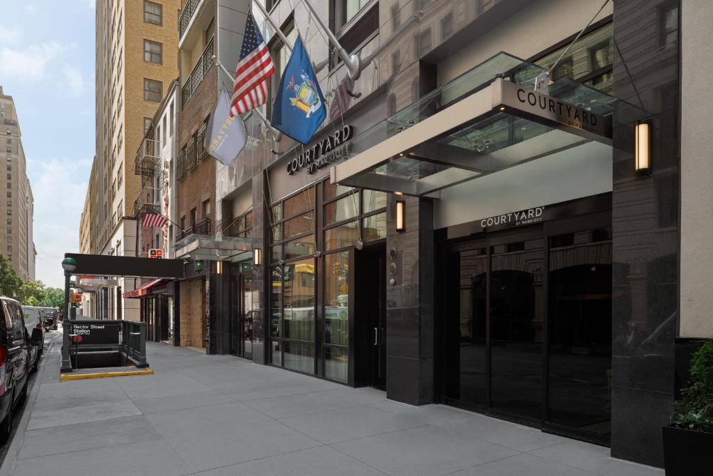 Courtyard by Marriott New York World Trade Center Area photo