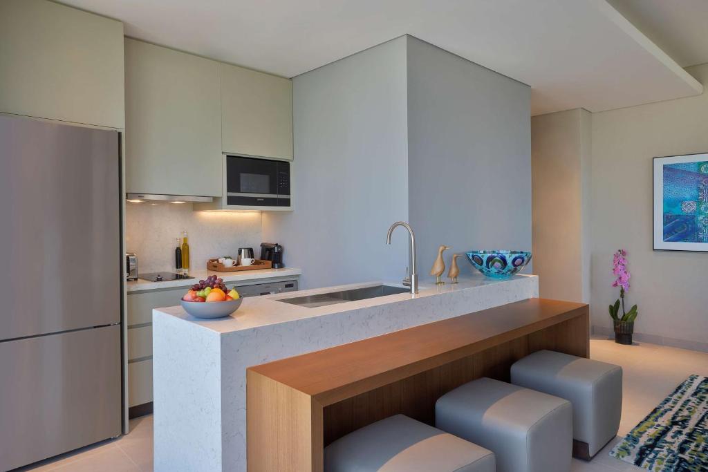 DoubleTree by Hilton Sharjah Waterfront Hotel And Residences - King Two -slaapkamer Hoekappartement