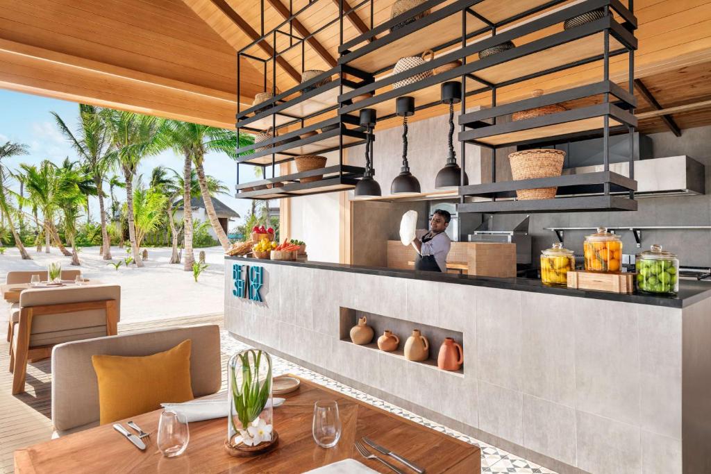Hilton Maldives Amingiri Resort & Spa - View 3