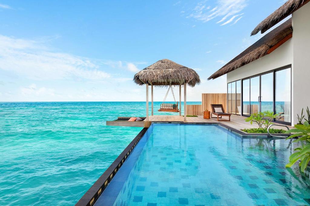 Hilton Maldives Amingiri Resort & Spa photo