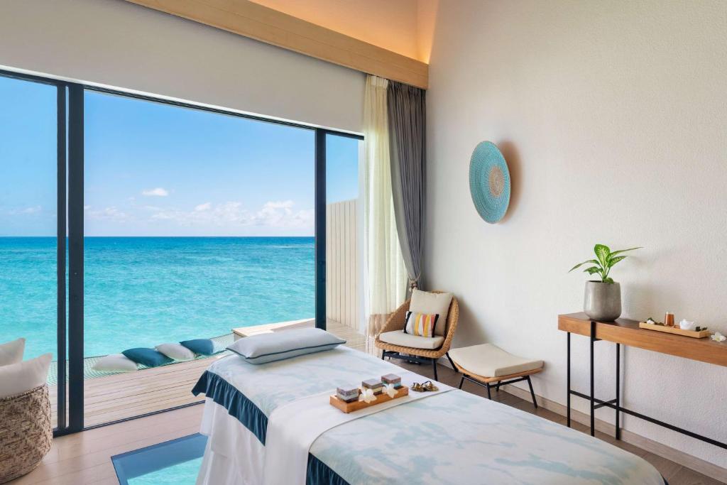 Hilton Maldives Amingiri Resort & Spa photo