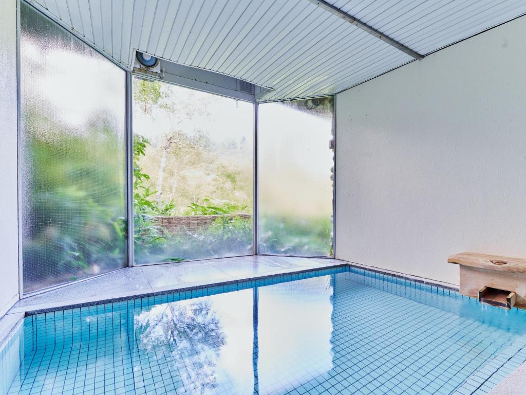 Bazén v ubytování Ishinoyu Lodge nebo v jeho okolí