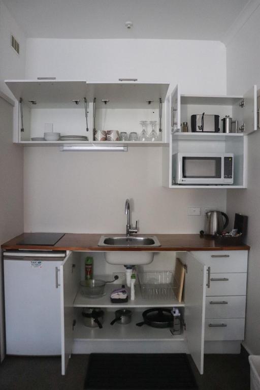 The Beachcomber Hotel - Resim 13