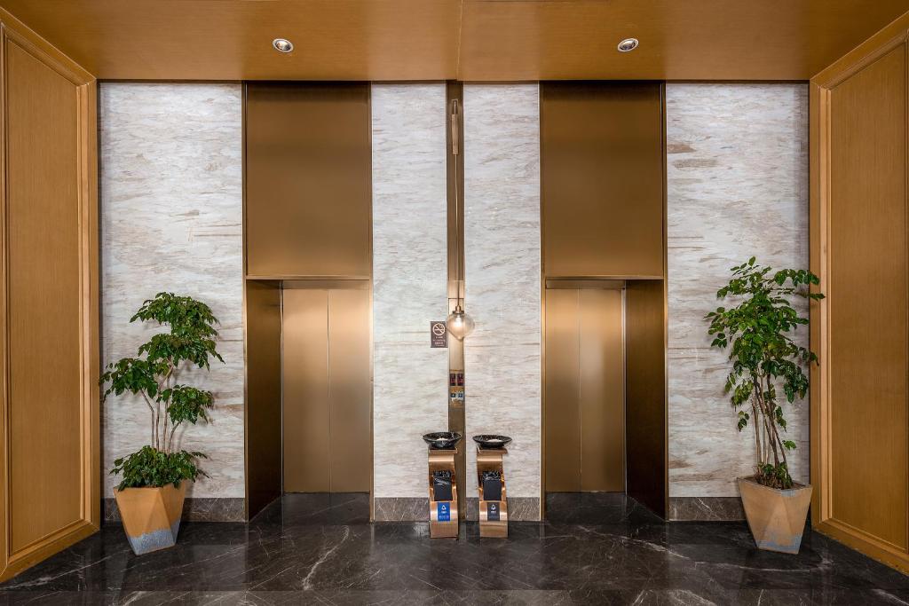 Fotografie z fotogalerie ubytování Lucky Holiday International Hotel Pazhou Convention and Exhibition Center Zhujiang New Town Branch - Free Shuttle Bus to Canton Fair Complex During Canton Fair Period & Overseas Buyers Registration Service & Free VPN Internet Access v Kantonu