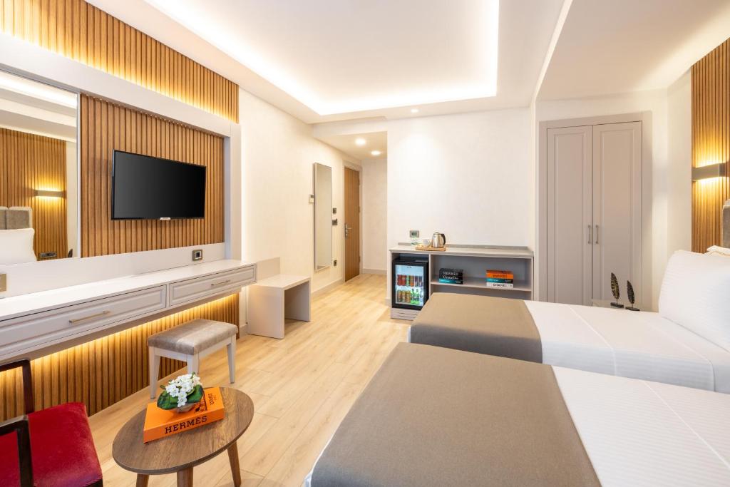Carina Gold Hotel And Restaurant - Superior Double Or Twin Room