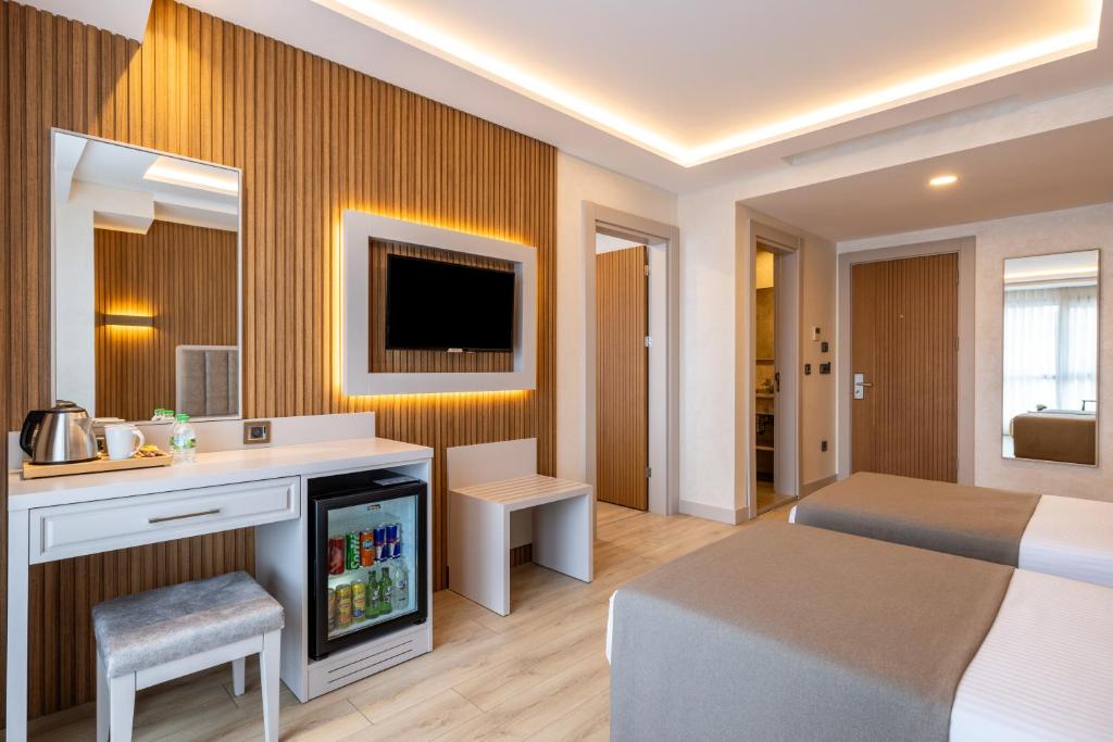 Carina Gold Hotel And Restaurant - Connection Family Room