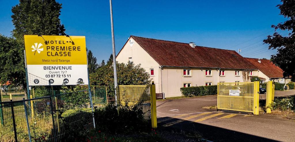 Certifikát, hodnocení, plakát nebo jiný dokument vystavený v ubytování Première Classe Metz Nord - Talange