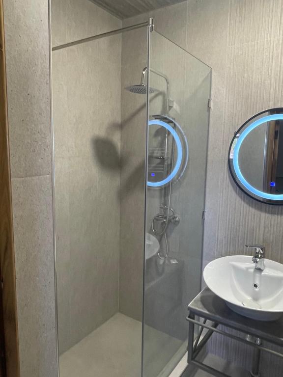 21 Rooms Hotel - Triple Chambre Avec Douche