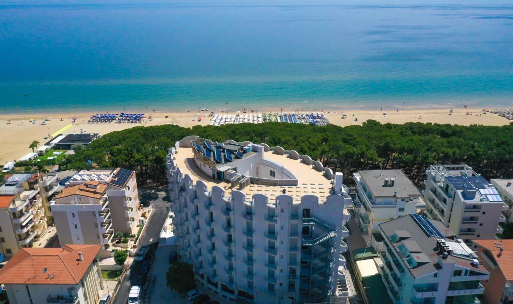 Nespecifikovaný výhled na moře nebo výhled na moře při pohledu z hotelu