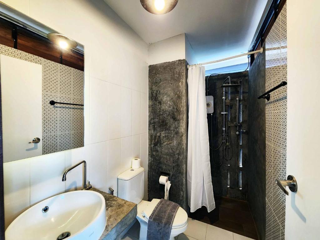 Baan Mai Kradan Hostel Chiang Rai - 8