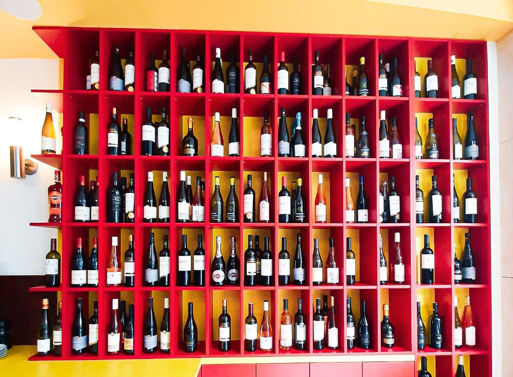 Hotel Avion - National Cultural Monument - ICONIC HOUSES ORG - Resim 45