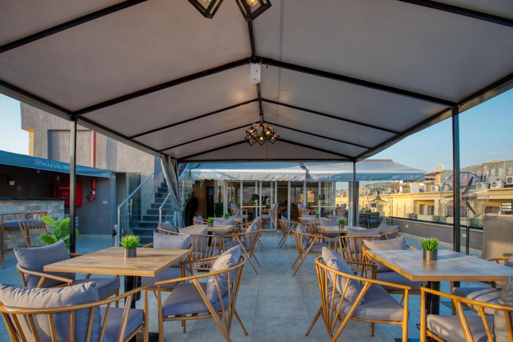 Restaurace v ubytování Nozol Pyramids Hotel and Spa