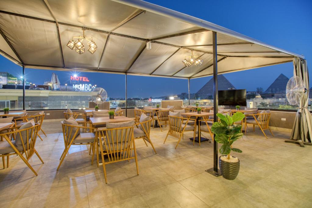 Restaurace v ubytování Nozol Pyramids Hotel and Spa
