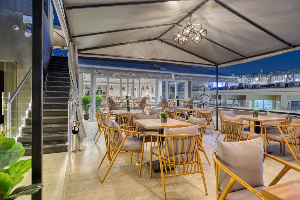 Restaurace v ubytování Nozol Pyramids Hotel and Spa