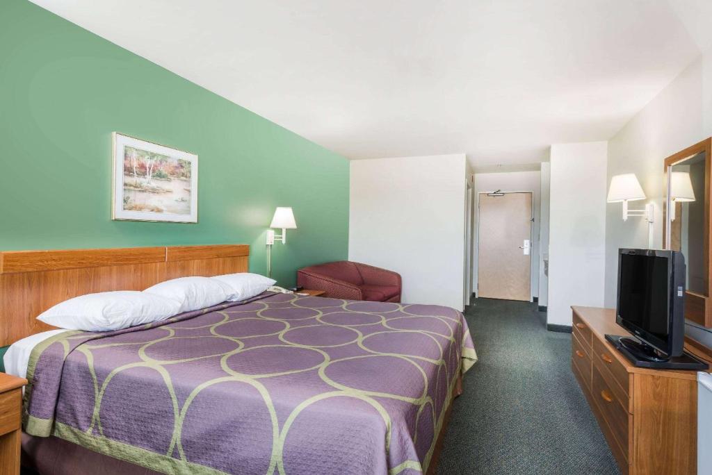 Super 8 by Wyndham Hagerstown/Halfway Area, Hagerstown (updated