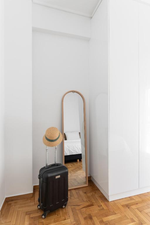 Elliot Neapoli, Athens - 18