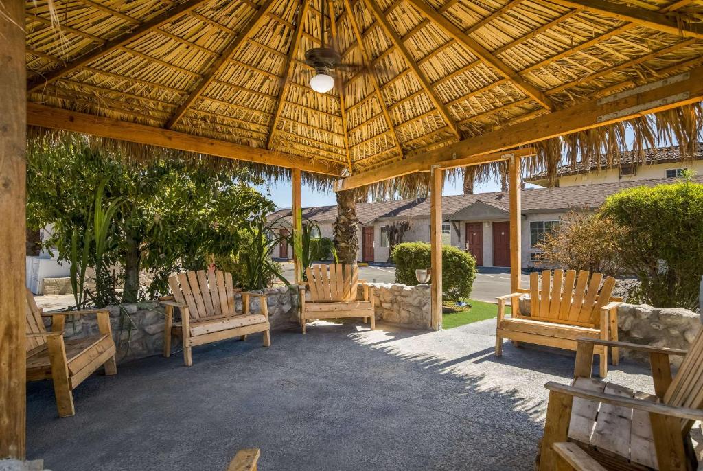 Zahrada ubytování Rodeway Inn near Coachella