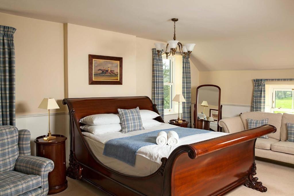 Легло или легла в стая в Burythorpe House