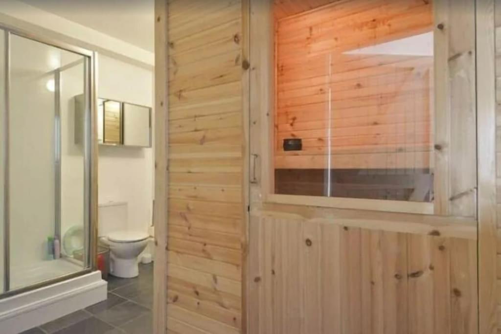 Holly Tree Lodge with Sauna near Glenshee 3