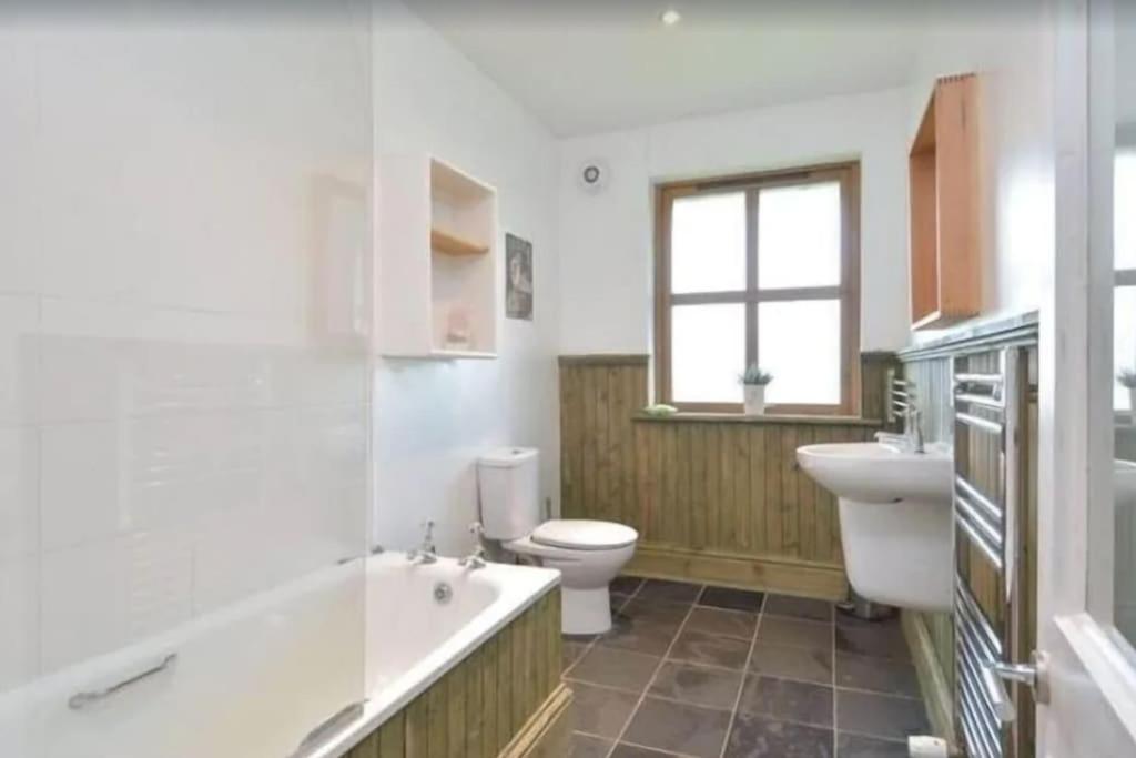 Holly Tree Lodge with Sauna near Glenshee 7