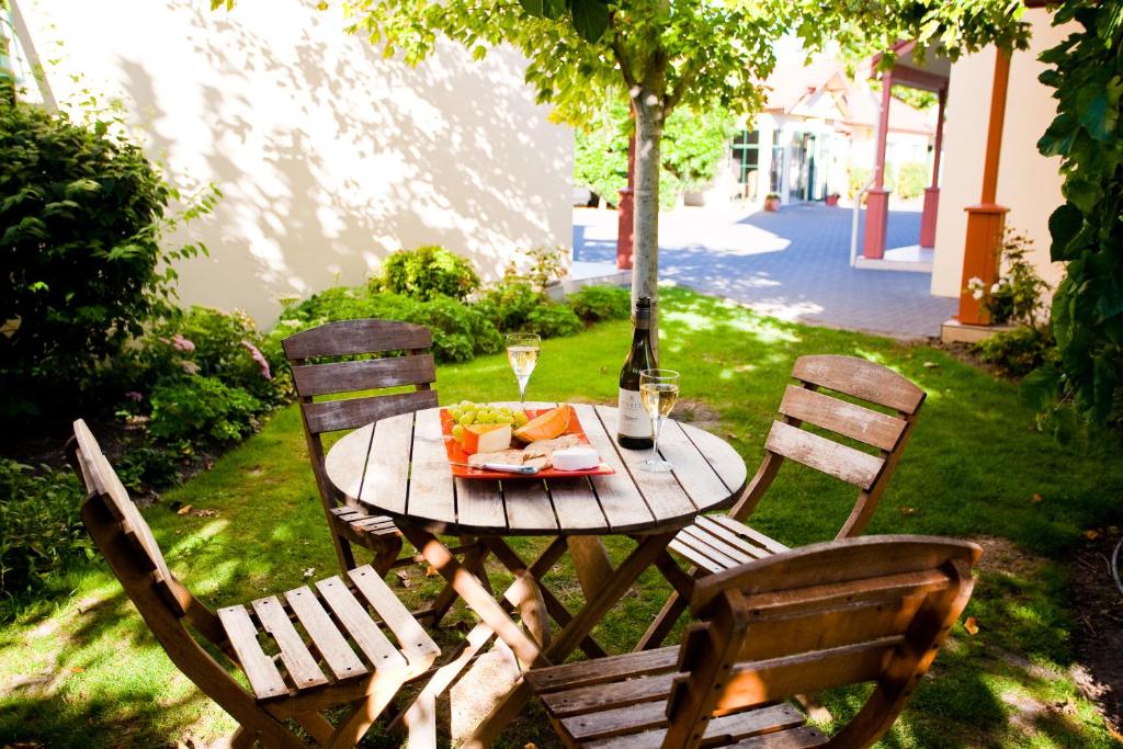 Cumberland Court Motel - Resim 32