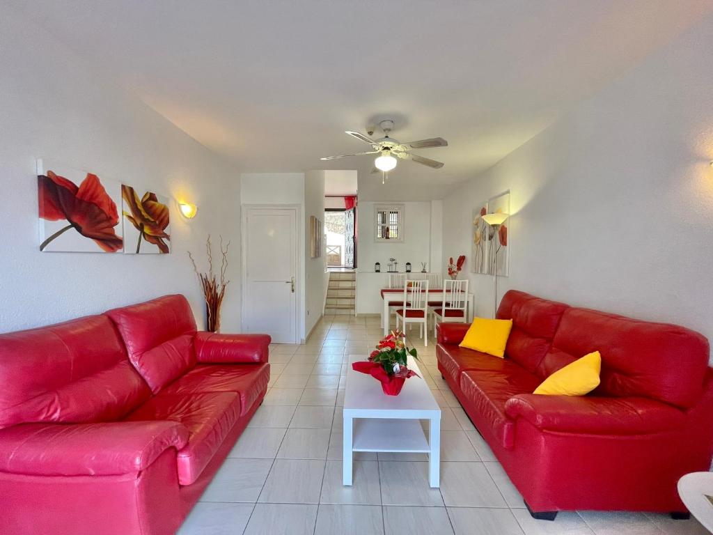 Posezení v ubytování Seaview Townhouse in Puerto Santiago & Los Gigantes