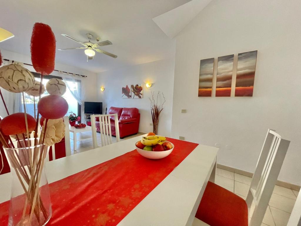 Fotografie z fotogalerie ubytování Seaview Townhouse in Puerto Santiago & Los Gigantes v destinaci Puerto de Santiago