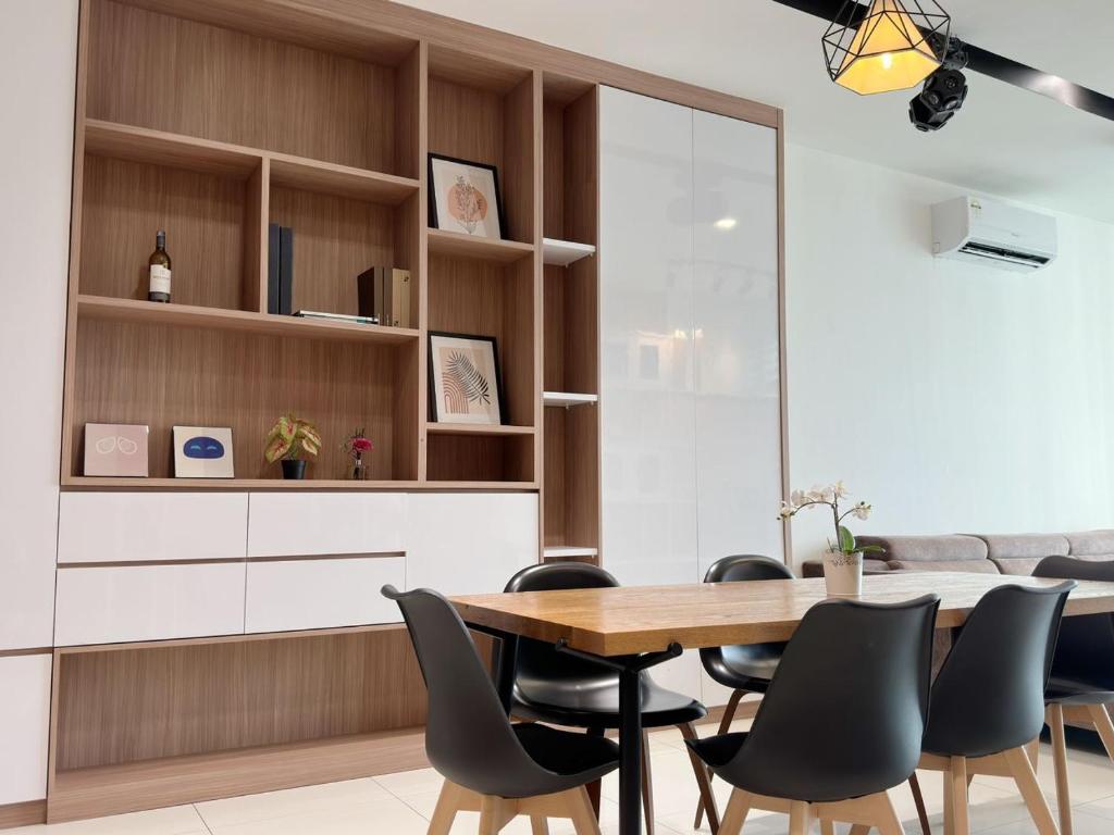 Kuchyň nebo kuchyňský kout v ubytování Cozy couple apartment suite