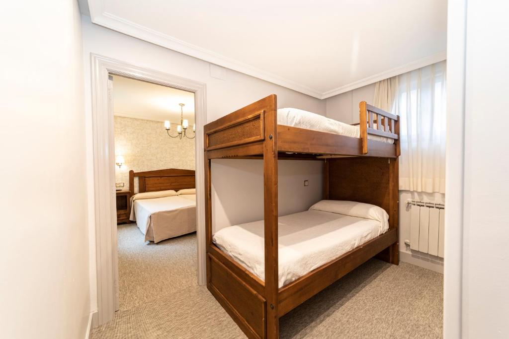 Hotel Restaurante De Torres - Quadruple Chambre