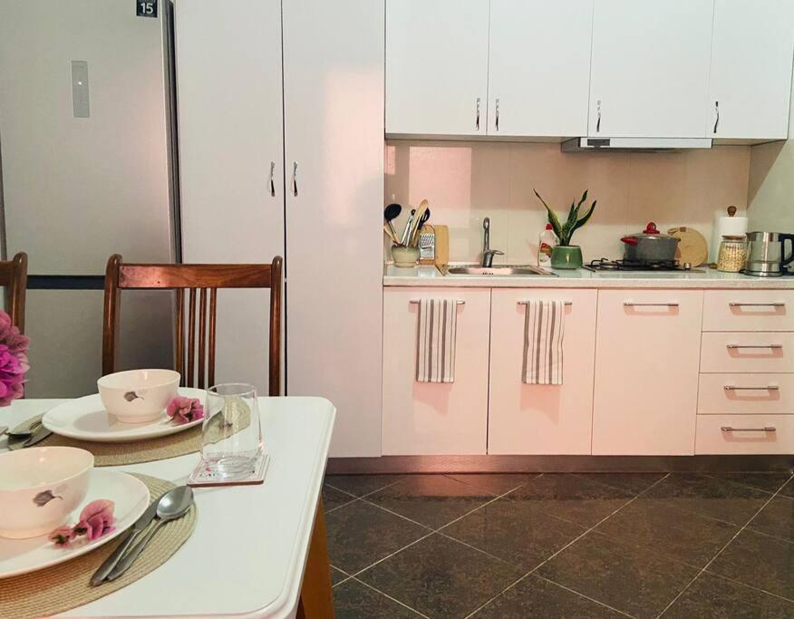 Cosy, private apartment in a family villa - Image 4
