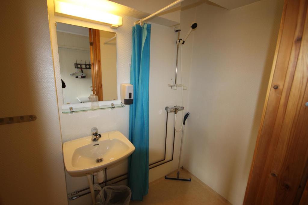 
Single Room with Private Bathroom
