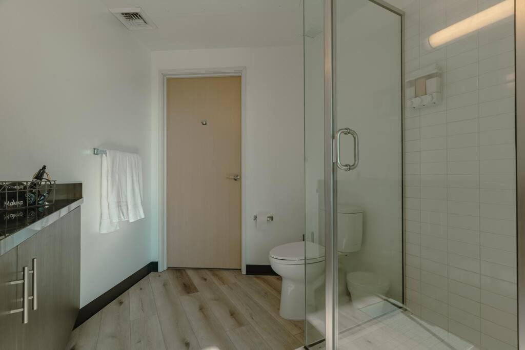 Foto dalla galleria di High Rise 2 Bedroom Apartment with free parking a Los Angeles