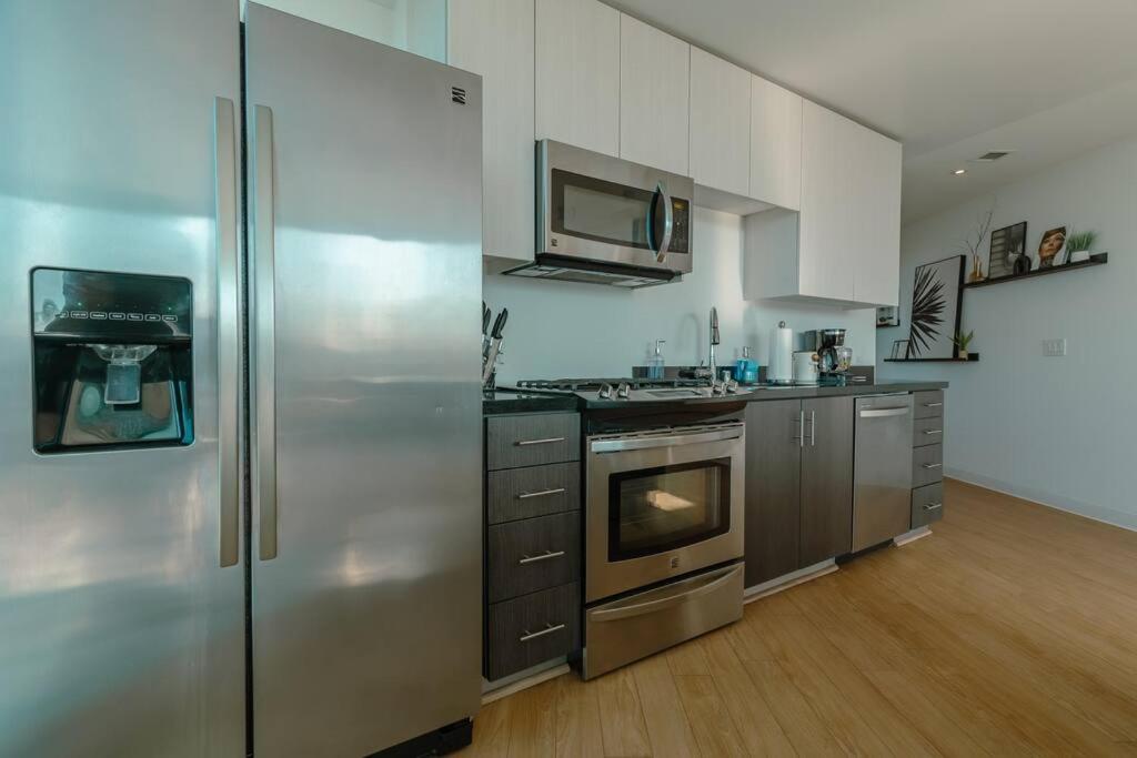 Foto dalla galleria di High Rise 2 Bedroom Apartment with free parking a Los Angeles