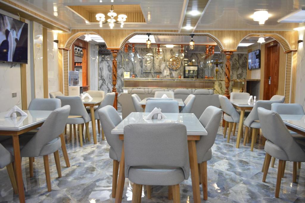 Restaurace v ubytování HOTEL EL VALENCIA