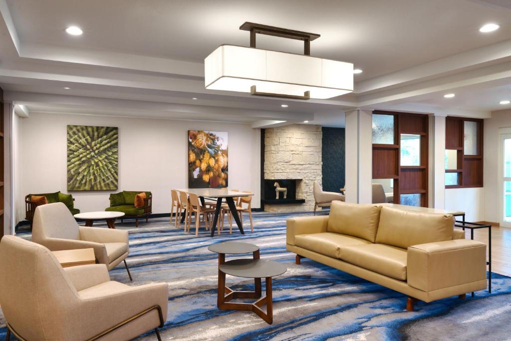 Posezení v ubytování Fairfield Inn & Suites by Marriott Yakima