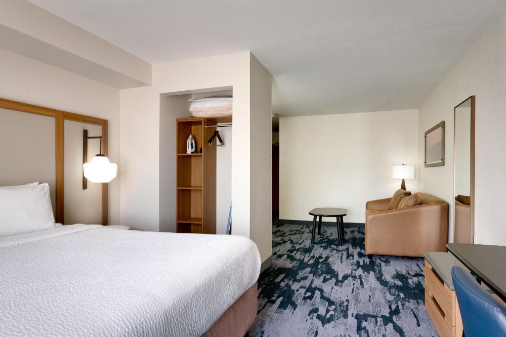 Postel nebo postele na pokoji v ubytování Fairfield Inn & Suites by Marriott Yakima