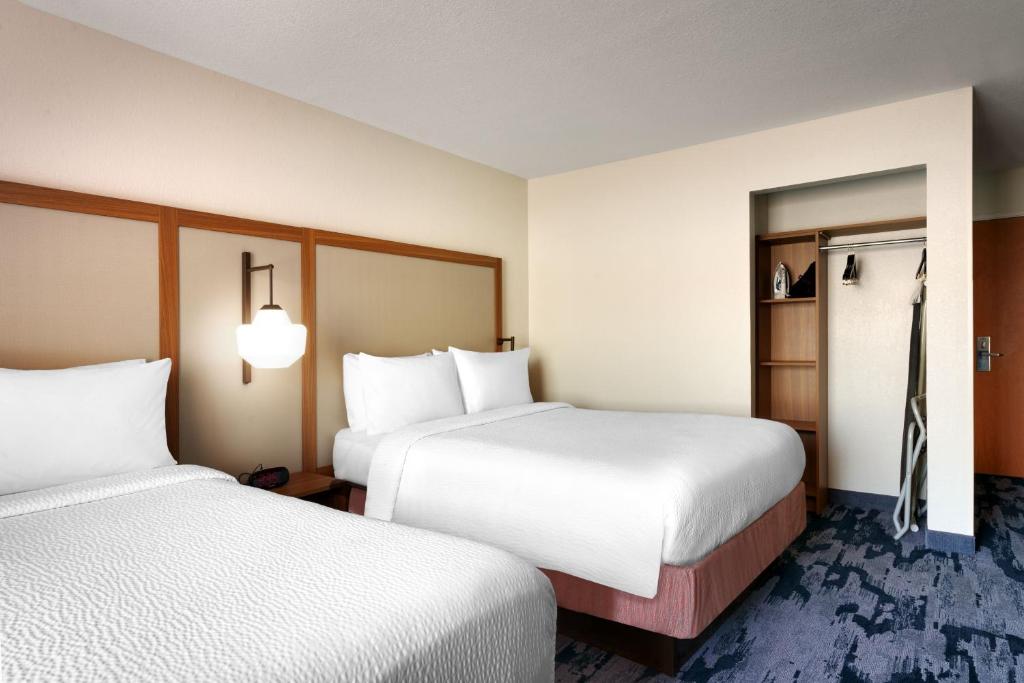 Postel nebo postele na pokoji v ubytování Fairfield Inn & Suites by Marriott Yakima