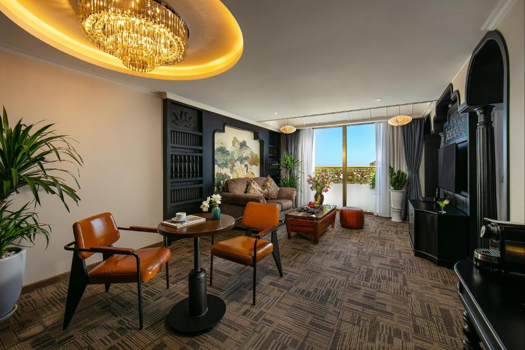 Suite Tổng thống với Ban công