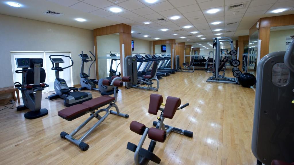 Fitness centrum a/nebo fitness zařízení v ubytování TIME Ruby Hotel Apartment