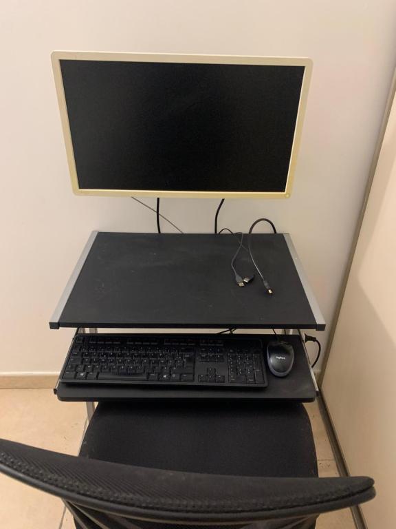 Televízia a/alebo spoločenská miestnosť v ubytovaní L'Odyssée, Appt 4 pers, parking privé, Wifi