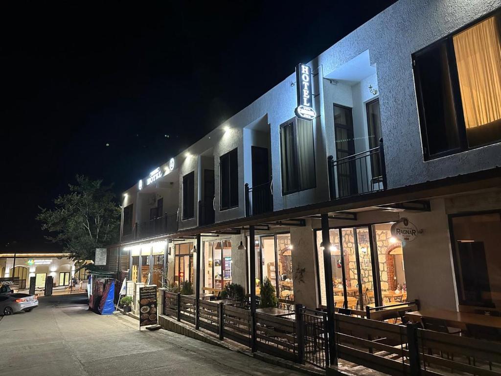 Budova, kde se hotel nachází