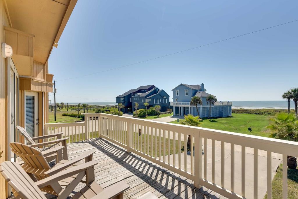 PetFriendly Galveston Home with Wraparound Deck, Galveston (updated