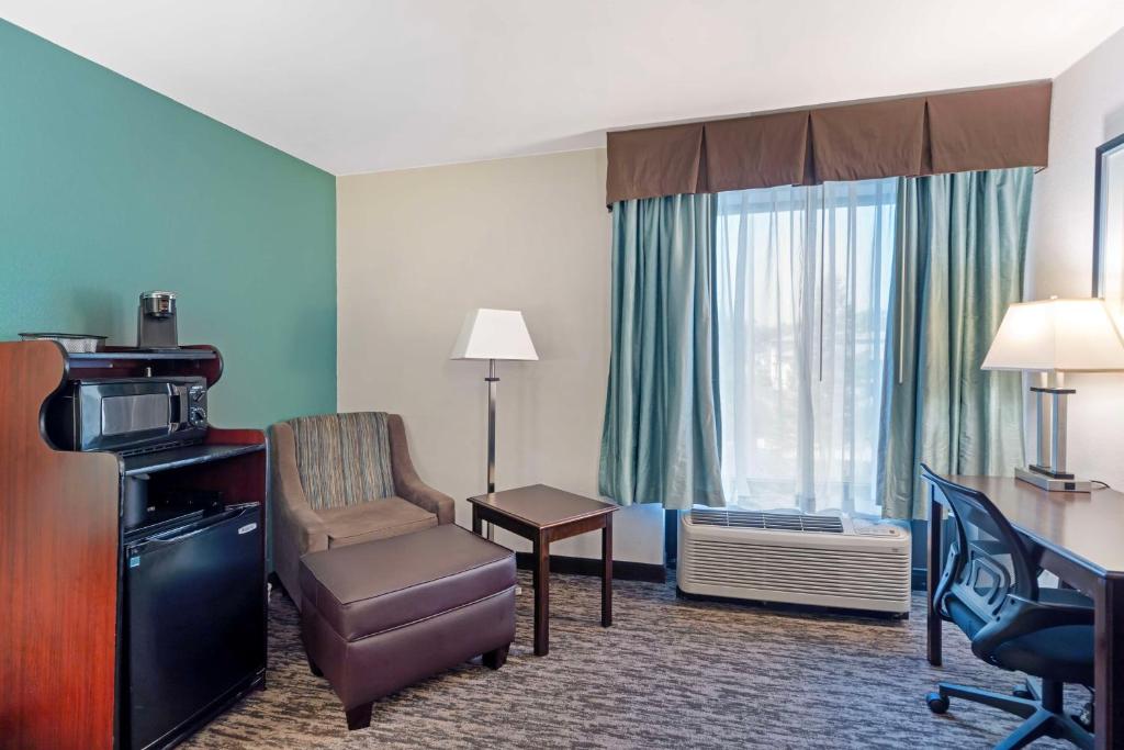 Best Western Plus Chicagoland - Countryside photo