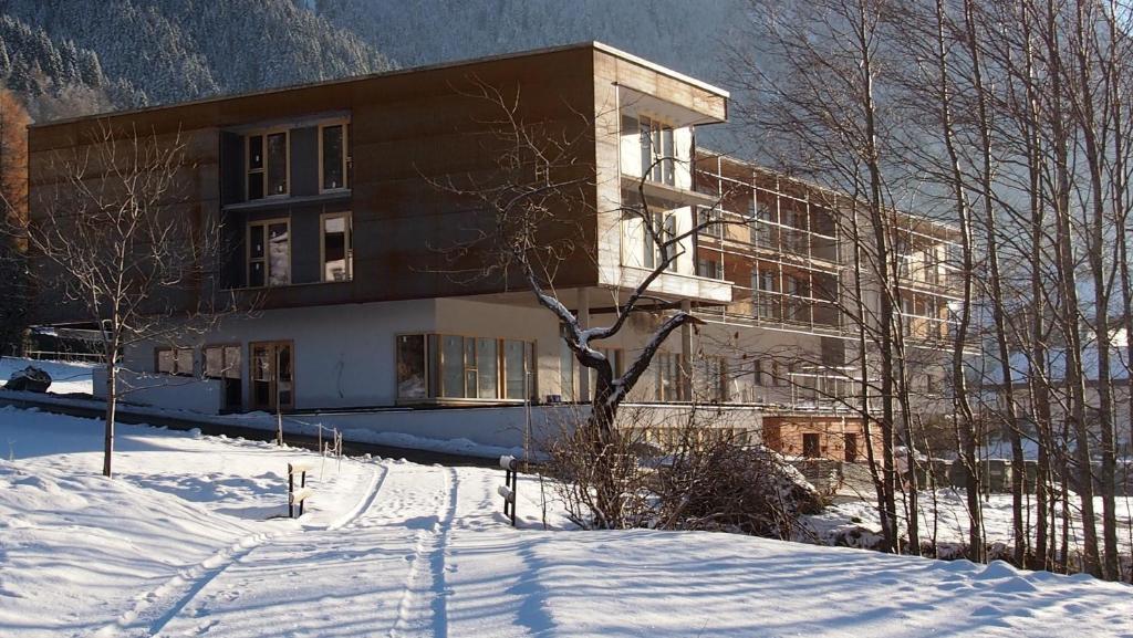 Nespecifikovaný výhled na hory nebo výhled na hory při pohledu z hotelu