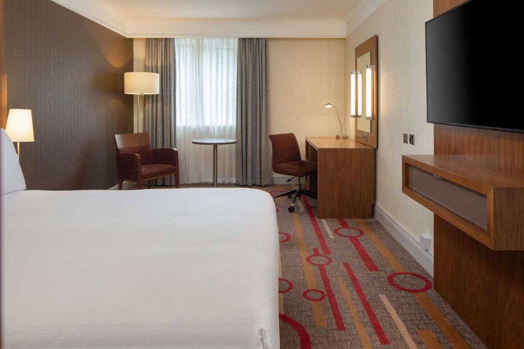DoubleTree by Hilton Newbury North - Queen Room